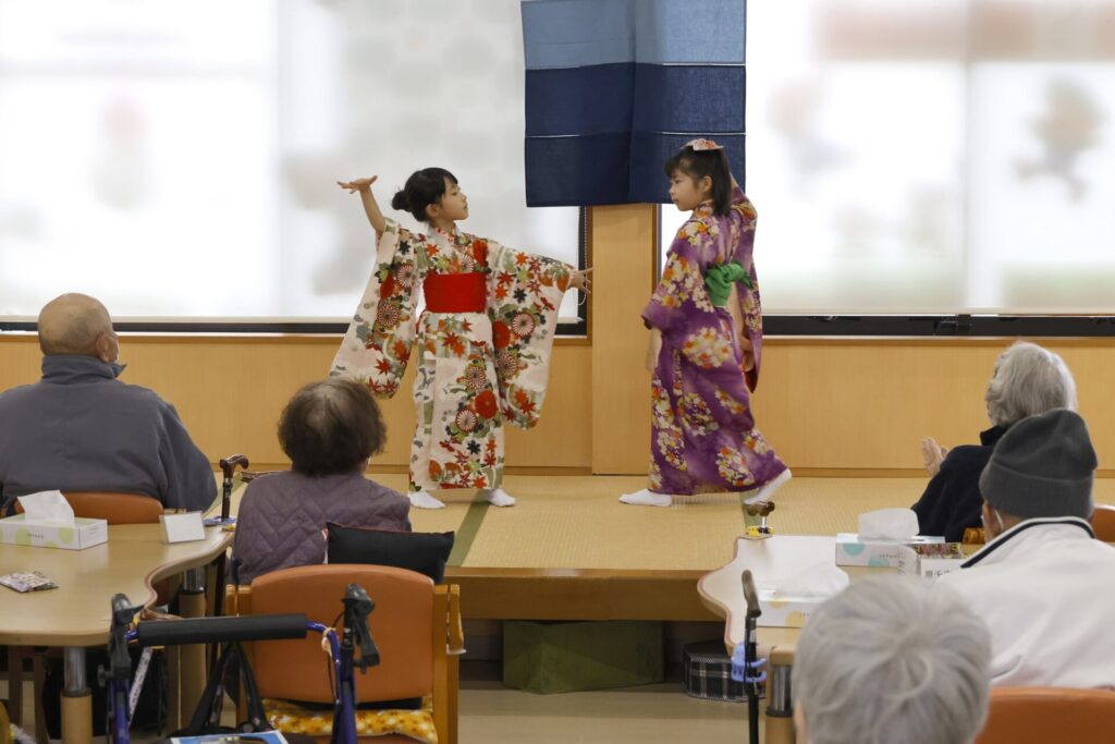 ふらめん子とあーとがフラメンコを踊る